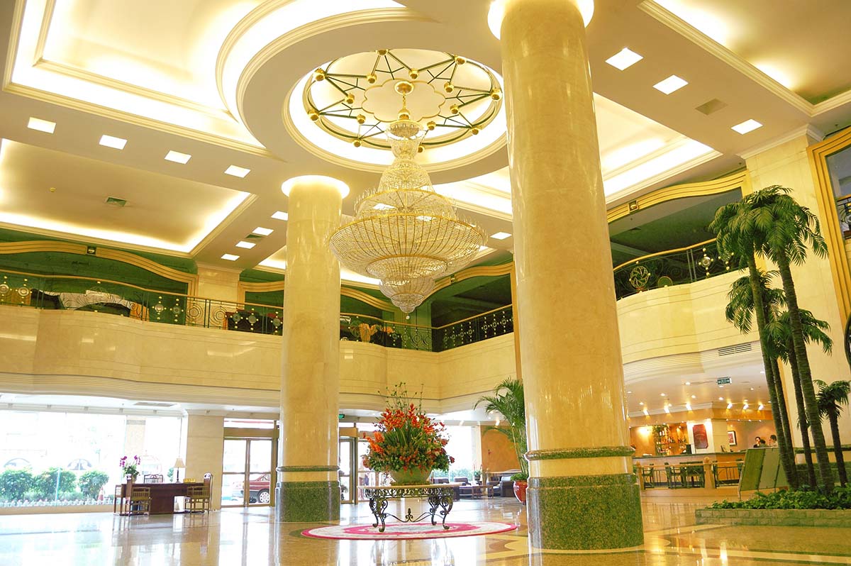 Hotel lobby with LED lighting options that save 90% on energy bills